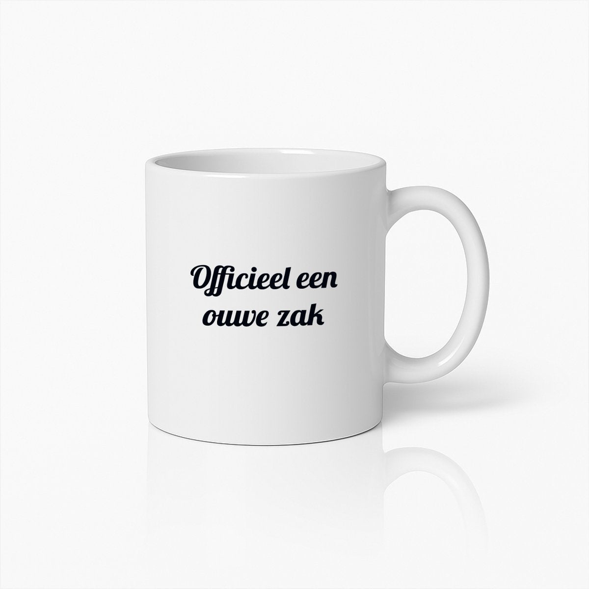 Grappige Koffiemok – “Officieel een Ouwe Zak”